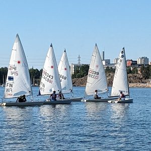 Nuorten purjehduskurssi Laajasalo